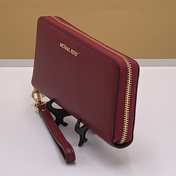 MICHAEL KORS TRAVEL CONTINENTAL WRISTLET WALLET OXBLOOD COLOR NWT - Picture 15 of 16